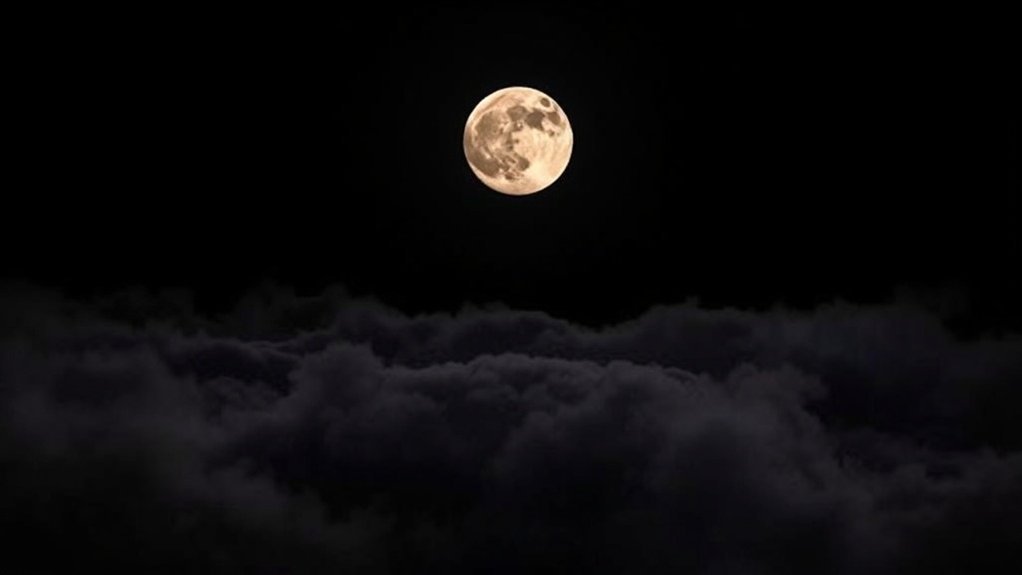 enhance full moon rituals